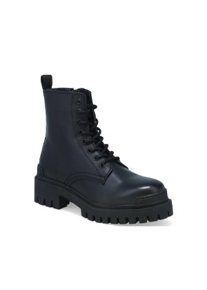 Black leather affortable classic lace-up combat boots with sturdy soles